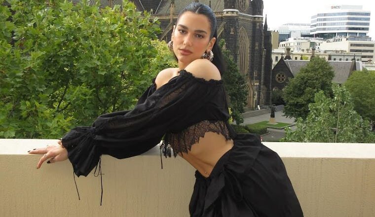 No One Does Off-Duty Tour Style Like Dua Lipa